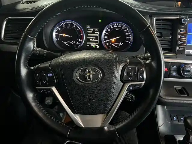 Toyota Highlander 2019 — фото 11