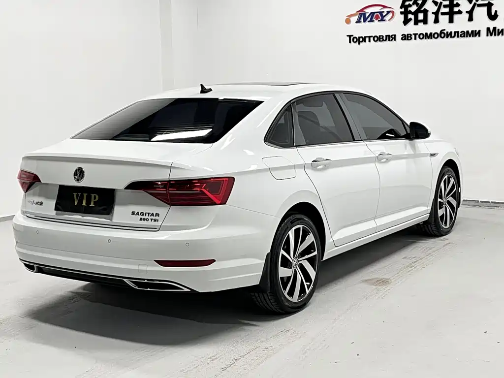 Volkswagen Sagitar 2021
