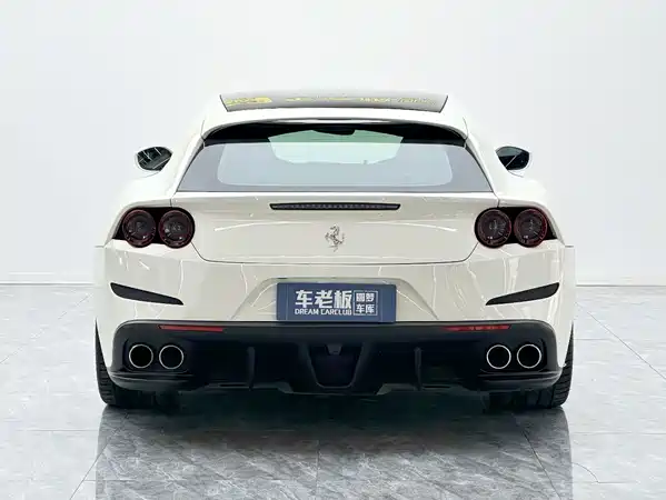 Ferrari GTC4Lusso 2019