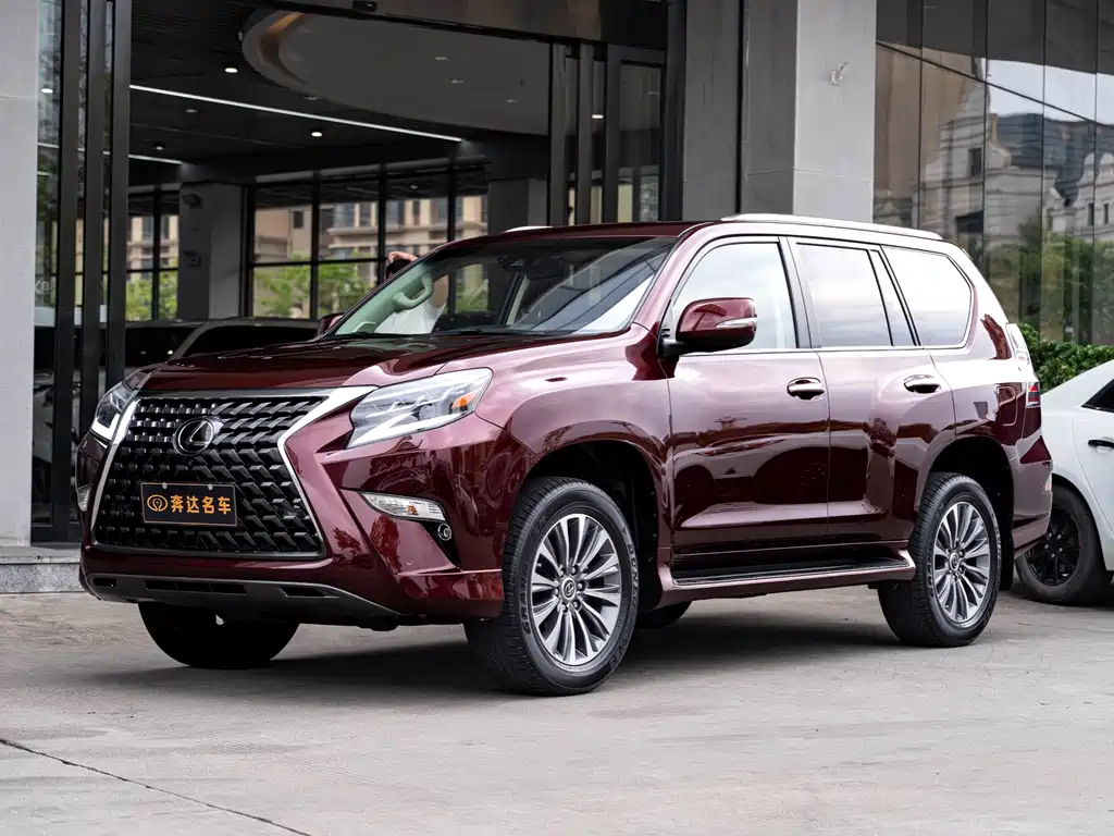 Lexus GX 2022 — фото 1