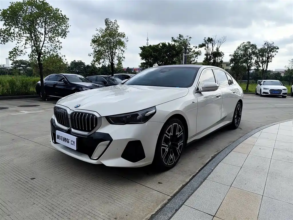 BMW 5 Series 2024