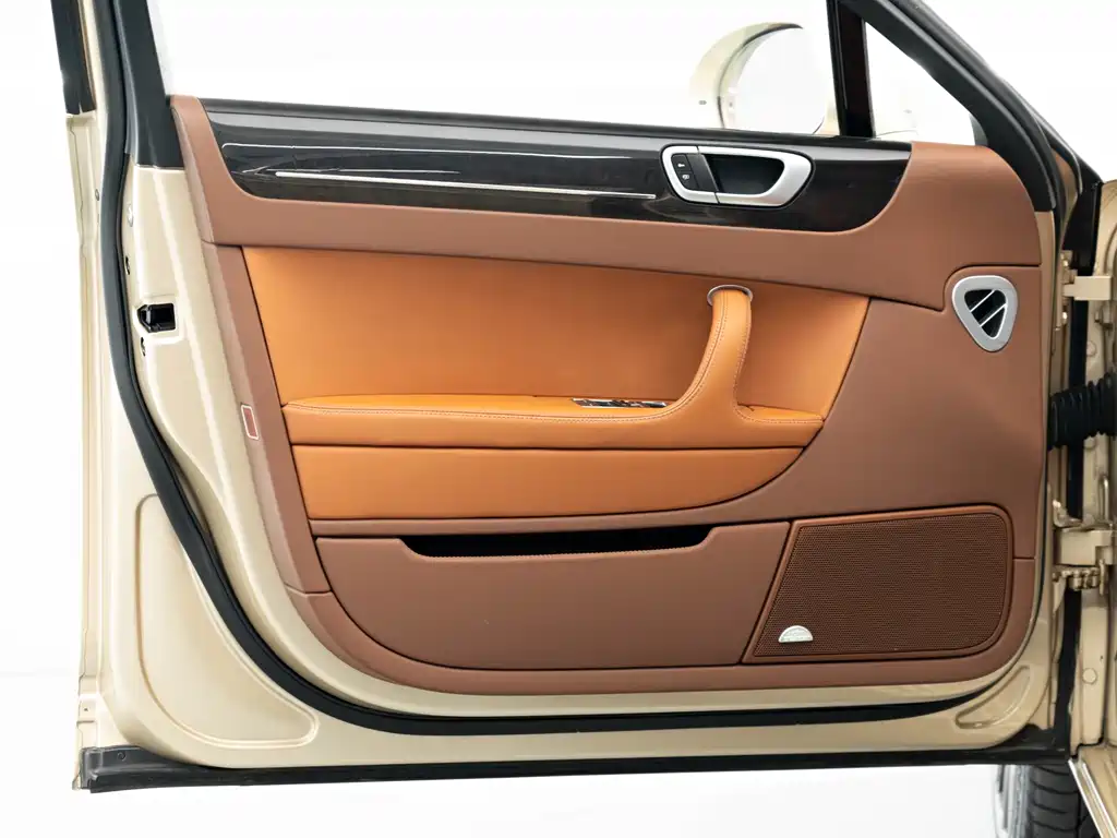 Bentley Flying Spur 2011 — фото 12