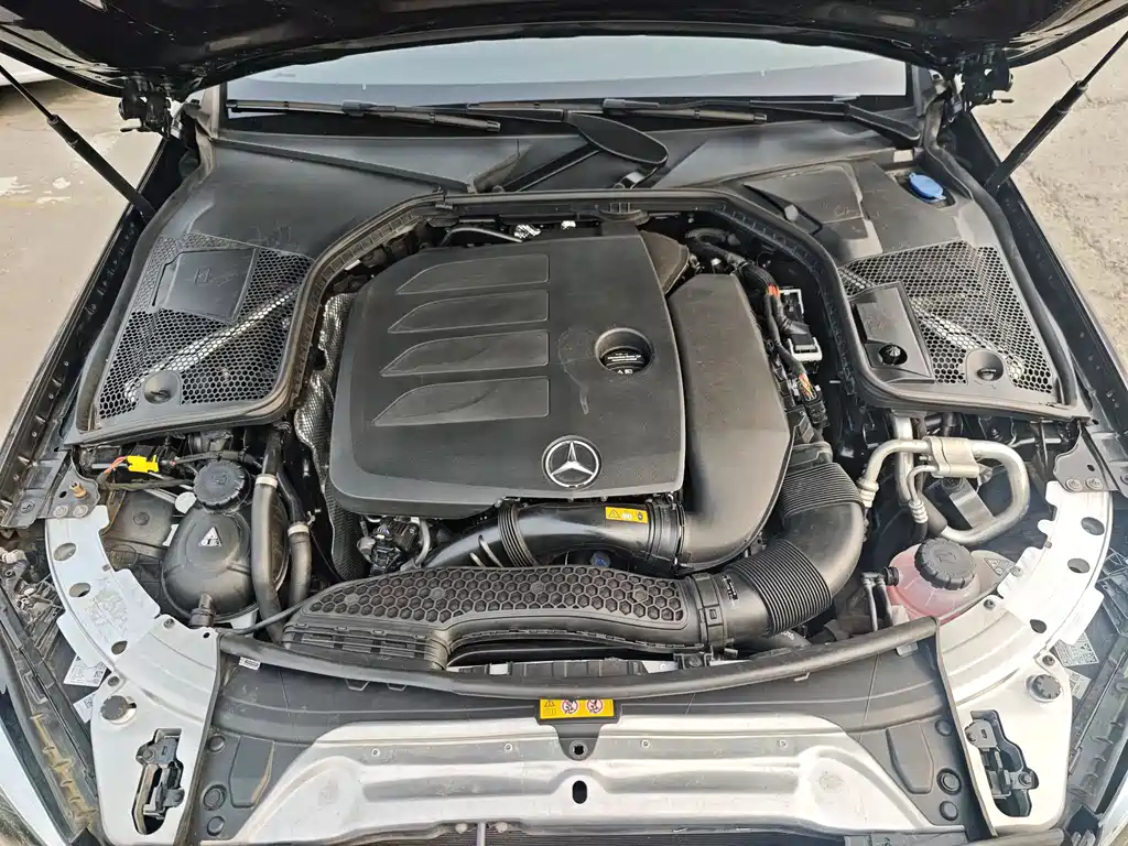 Mercedes-Benz C-Class 2023 — фото 19