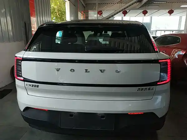 Volvo EX30 2025