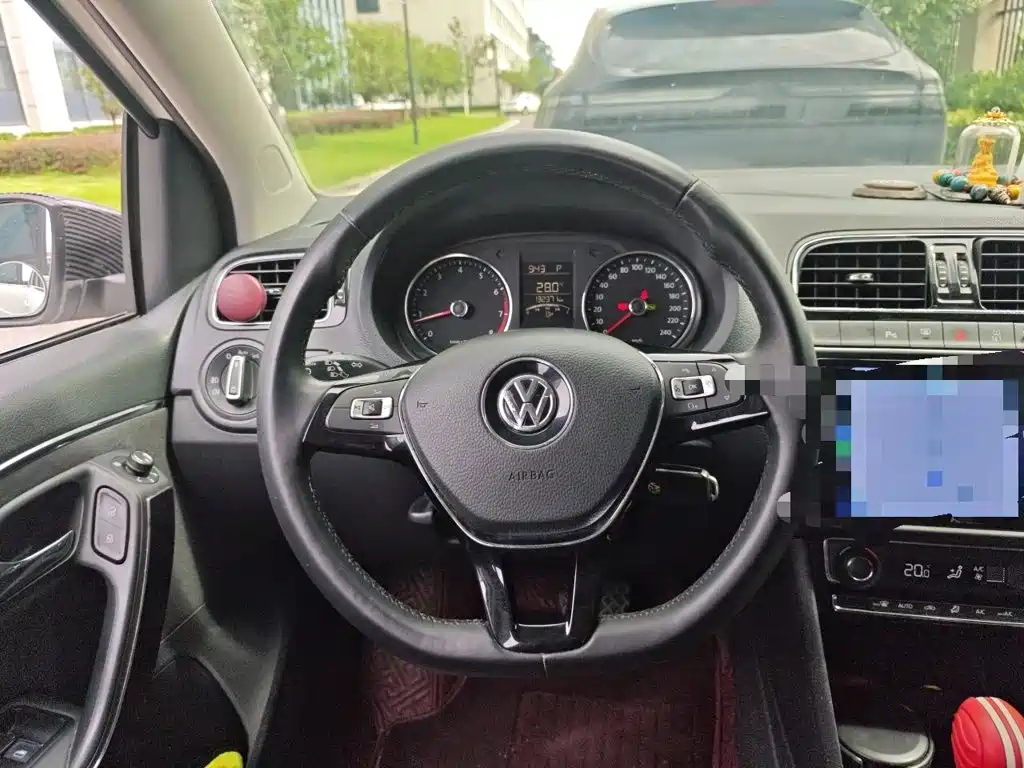 Volkswagen Polo 2015