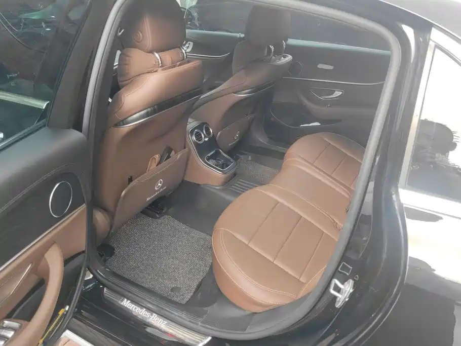 Mercedes-Benz E-Class 2023 — фото 11