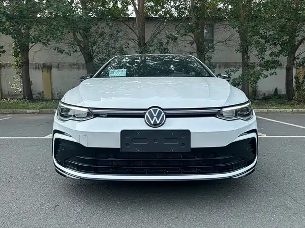 Volkswagen Golf 2023