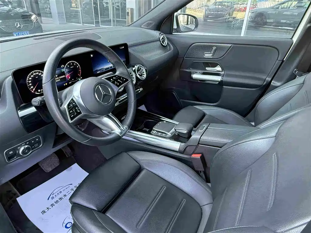 Mercedes-Benz GLA 2024 — фото 4