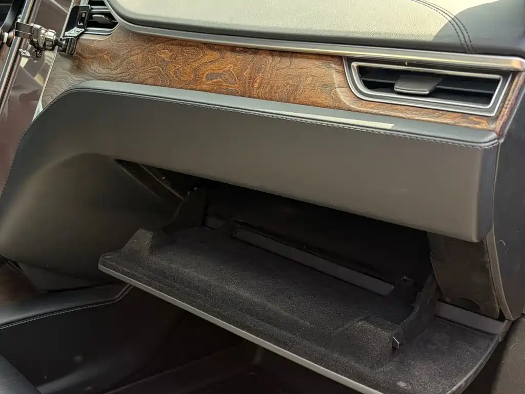 Tesla Model S 2017 — фото 10