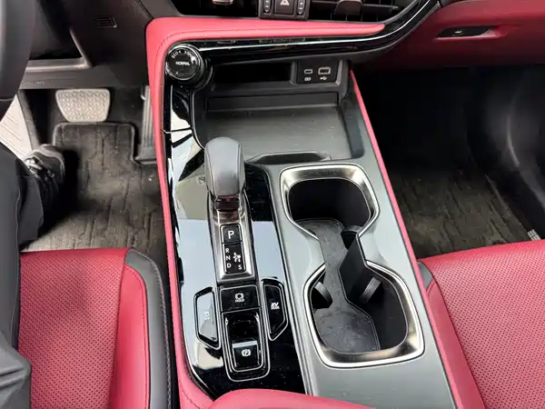 Lexus NX 2024