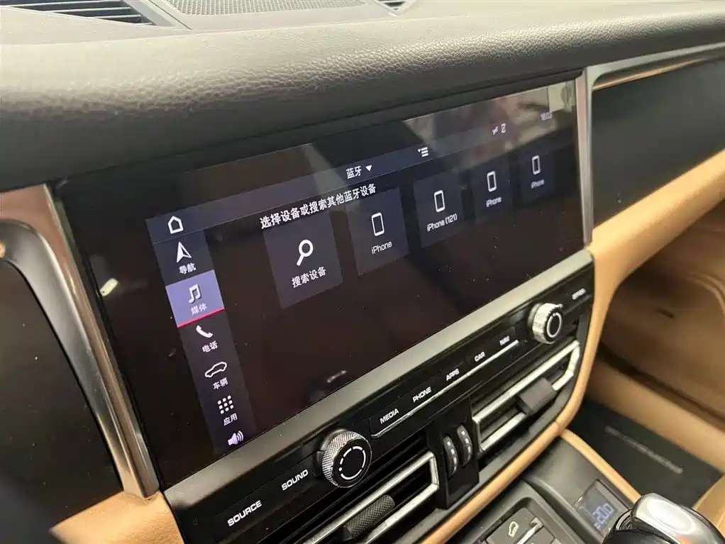 Porsche Macan 2019 — фото 19