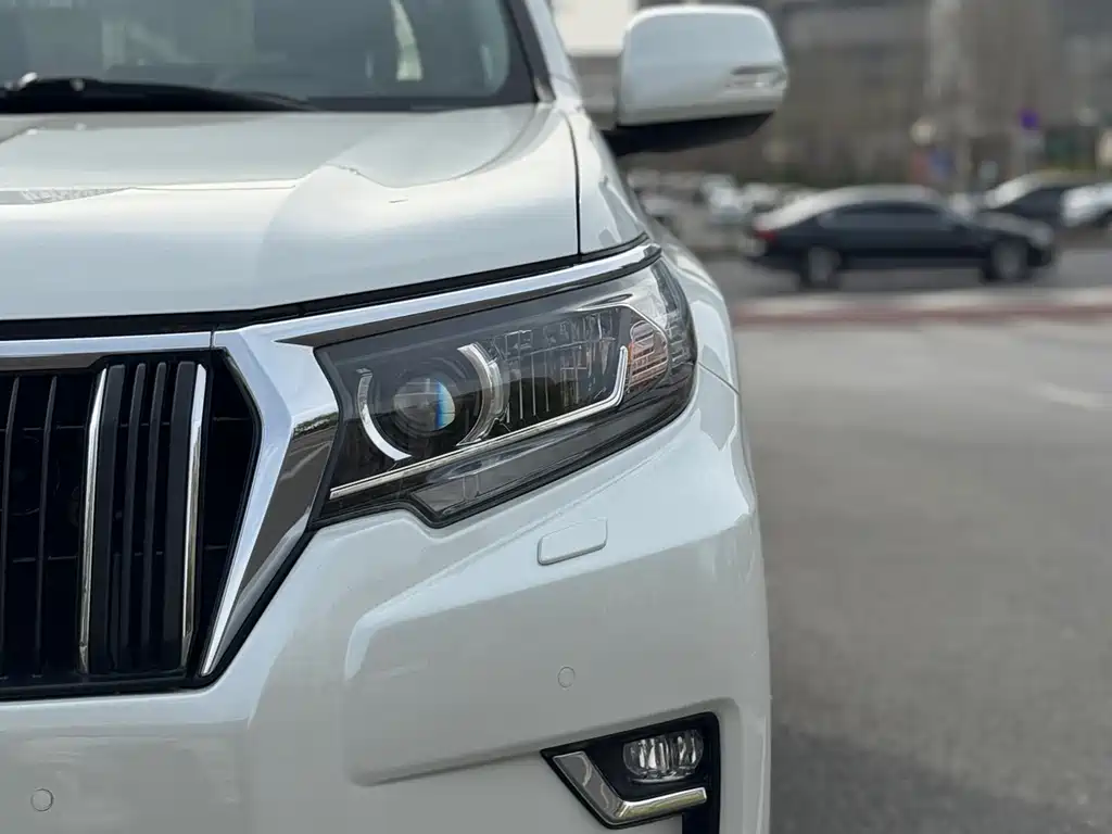 Toyota Prado 2018 — фото 23