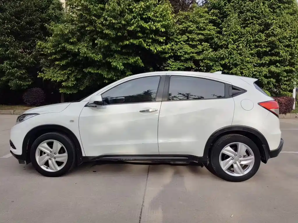 Honda Vezel 2022 — фото 9