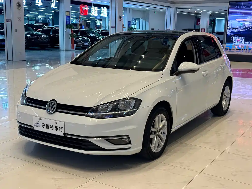 Volkswagen Golf 2018 — фото 1