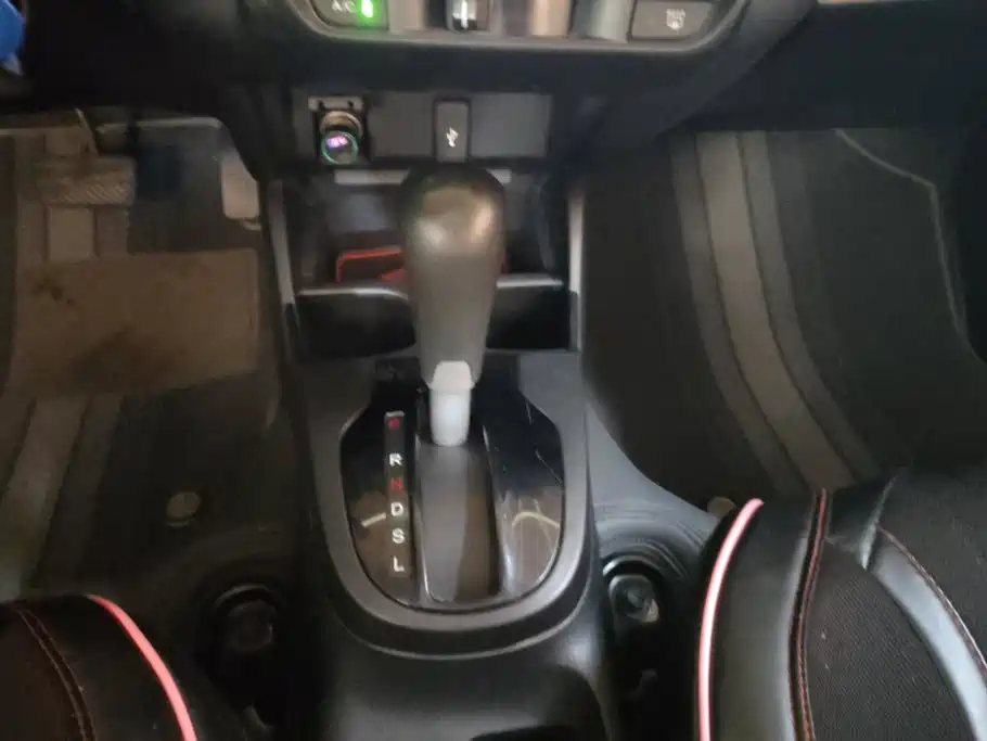 Honda Fit 2018 — фото 16