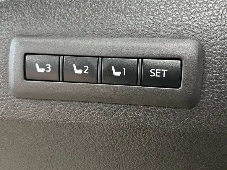 Toyota Alphard 2016 — фото 22