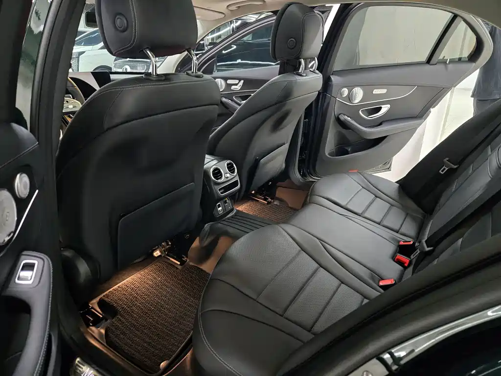 Mercedes-Benz C-Class 2021