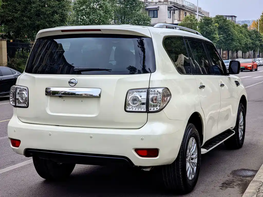 Nissan Patrol 2017 — фото 20