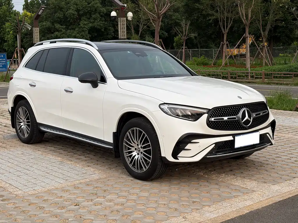 Mercedes-Benz GLC 2023