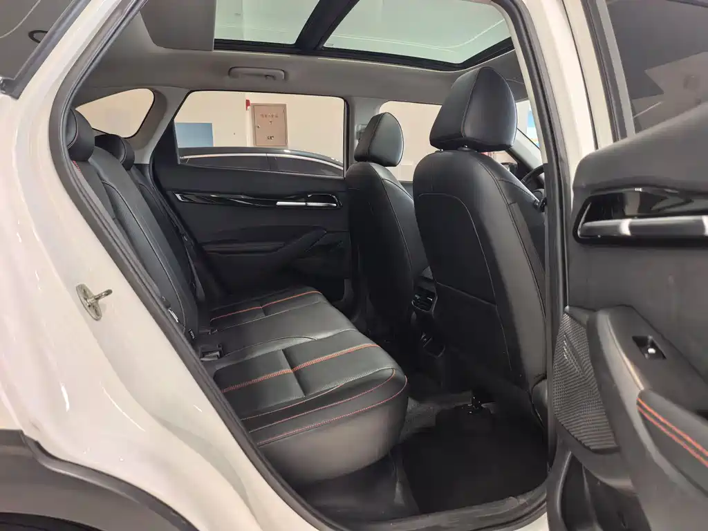Kia KX3 2022 — фото 13