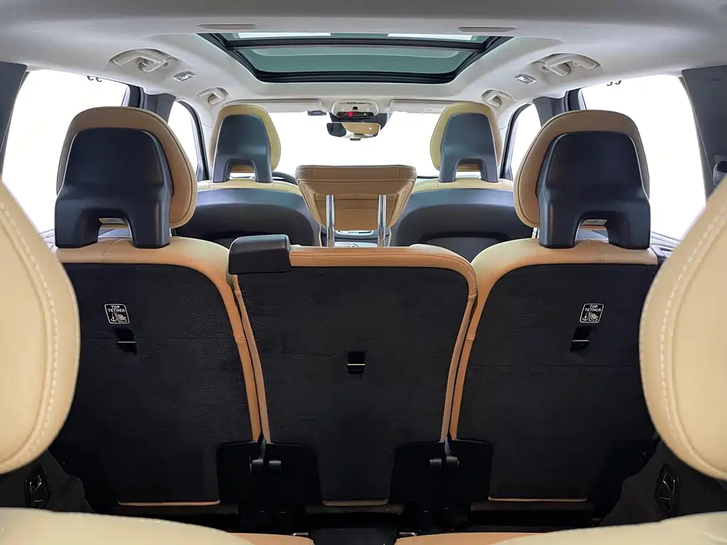 Volvo XC90 2016 — фото 10