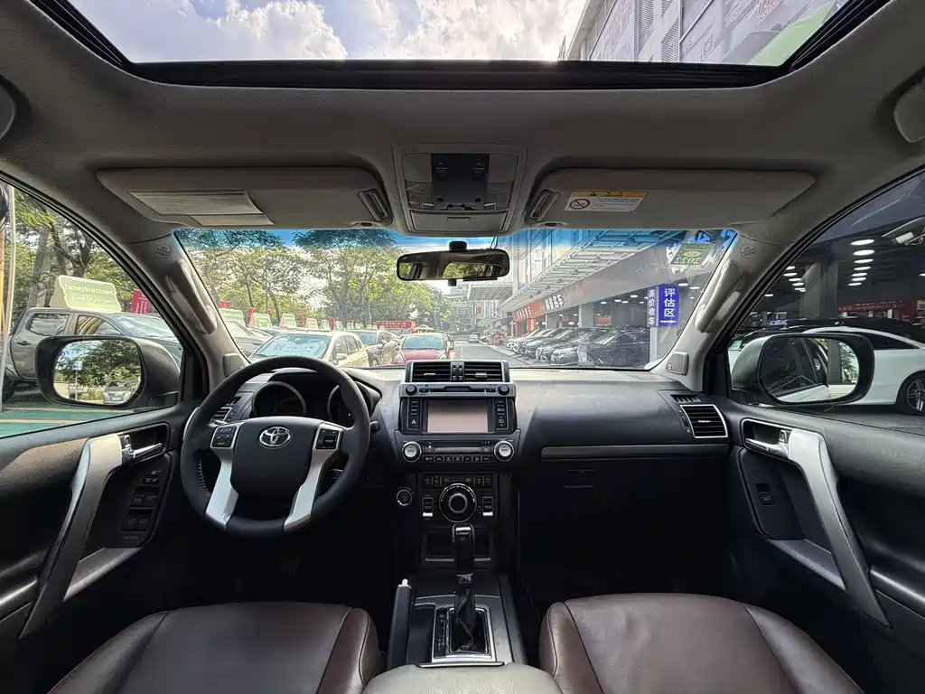 Toyota Prado 2016 — фото 25