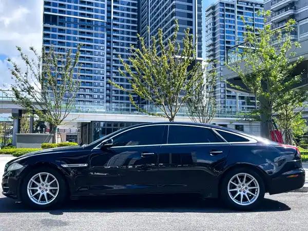 Jaguar XJ 2014