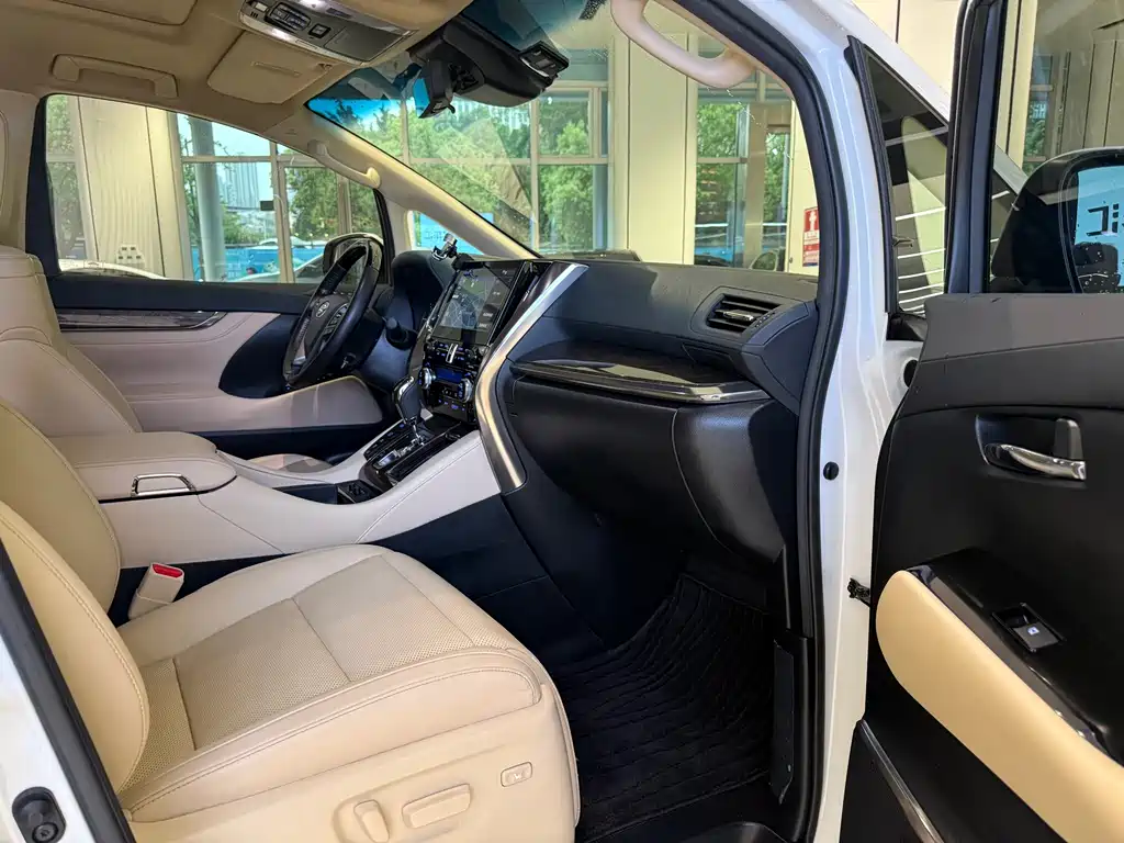 Toyota Alphard 2021 — фото 9