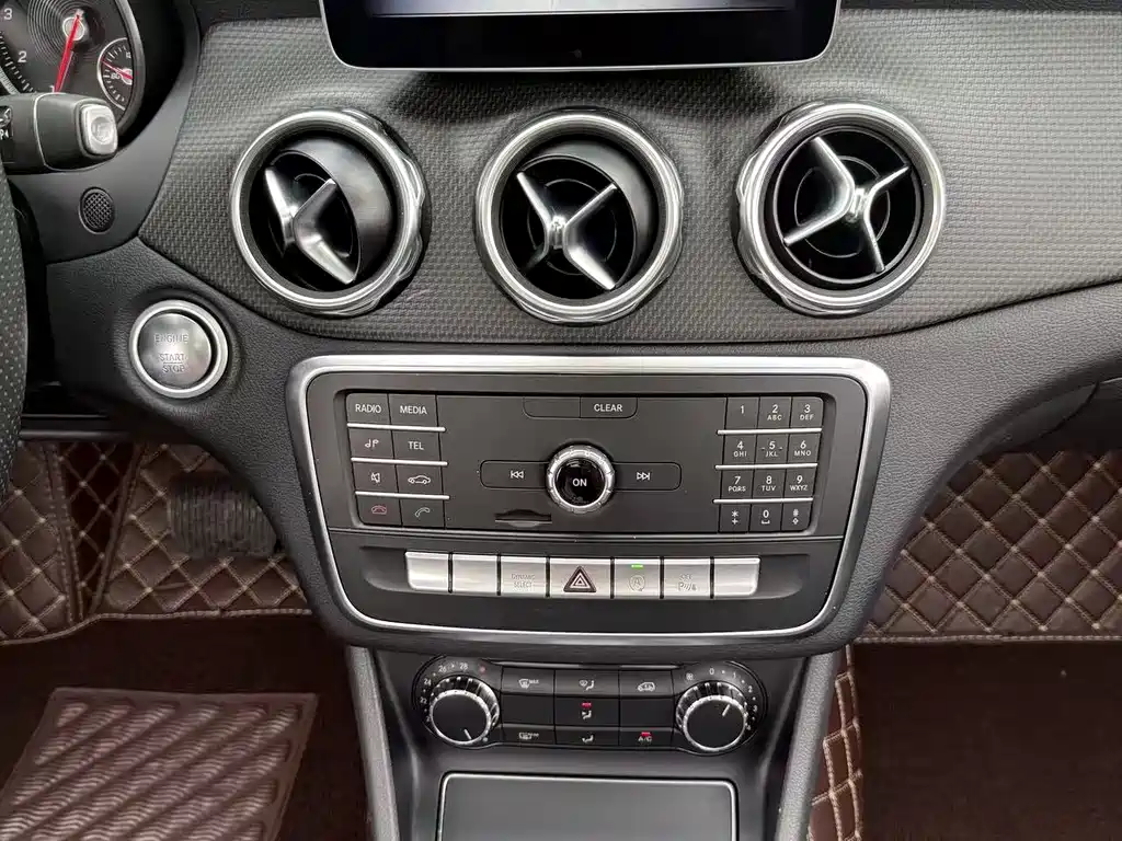 Mercedes-Benz GLA 2019 — фото 8