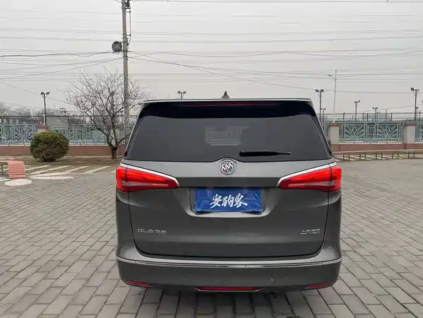 Buick GL8 2017