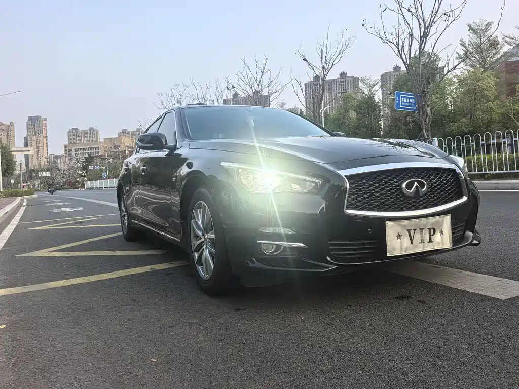 Infiniti Q50L 2017 — фото 2