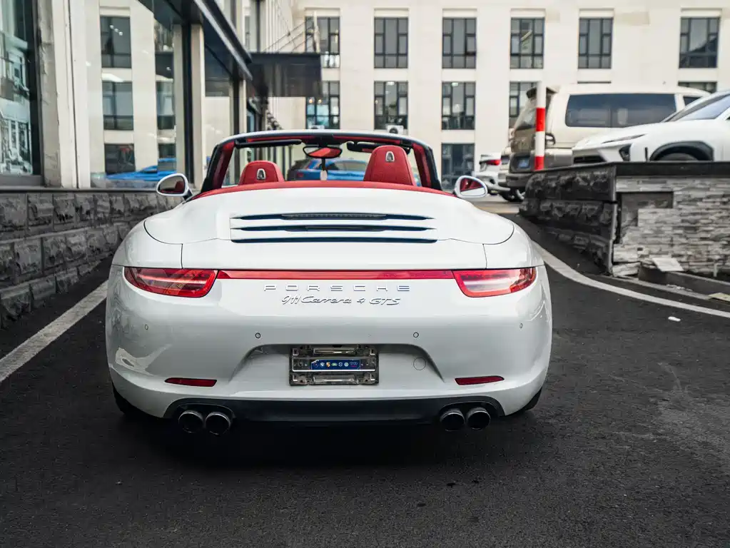 Porsche 911 2016 — фото 8