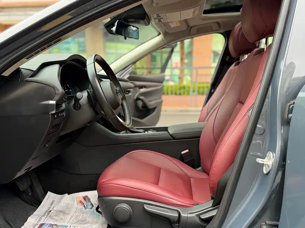 Mazda 3 Axela 2022