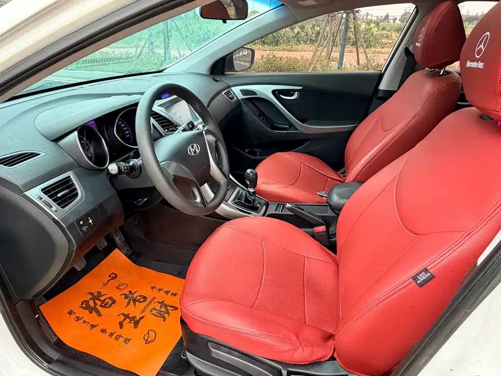 Hyundai Elantra 2015