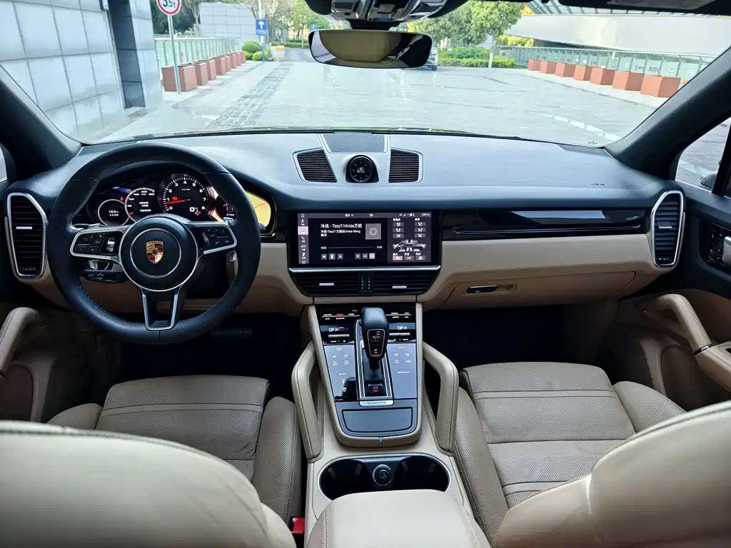 Porsche Cayenne 2018 — фото 9