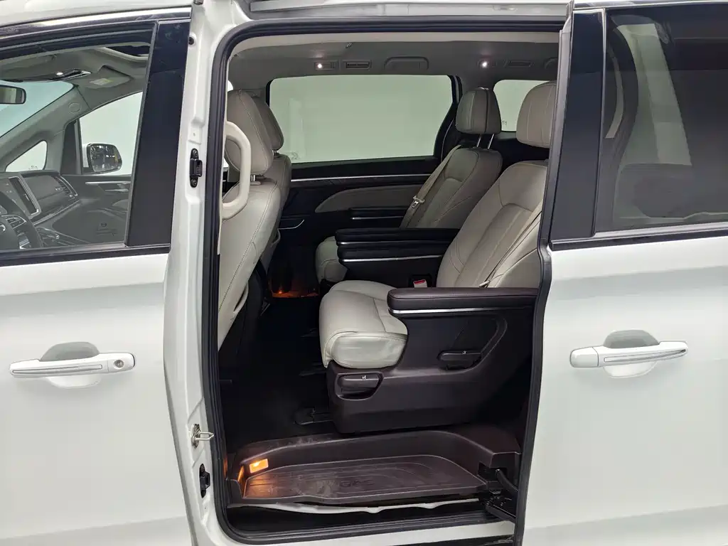 GAC Trumpchi M8 2022 — фото 14