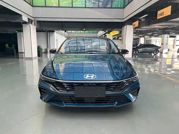 Hyundai Elantra 2023