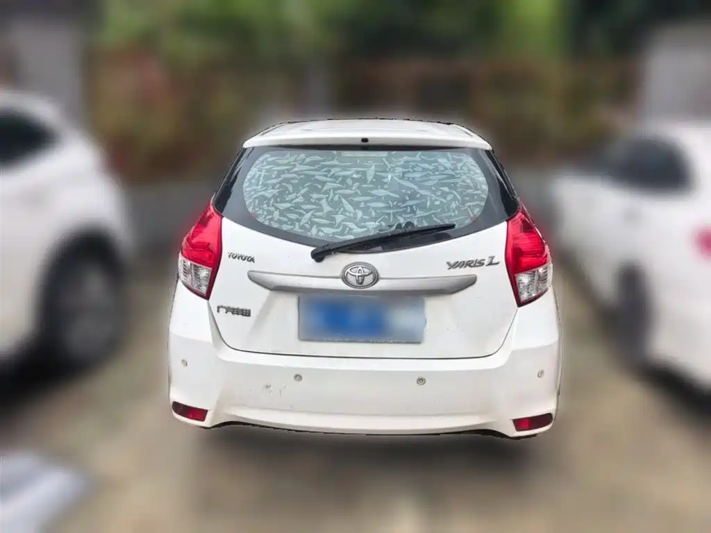 Toyota Yaris L 2015