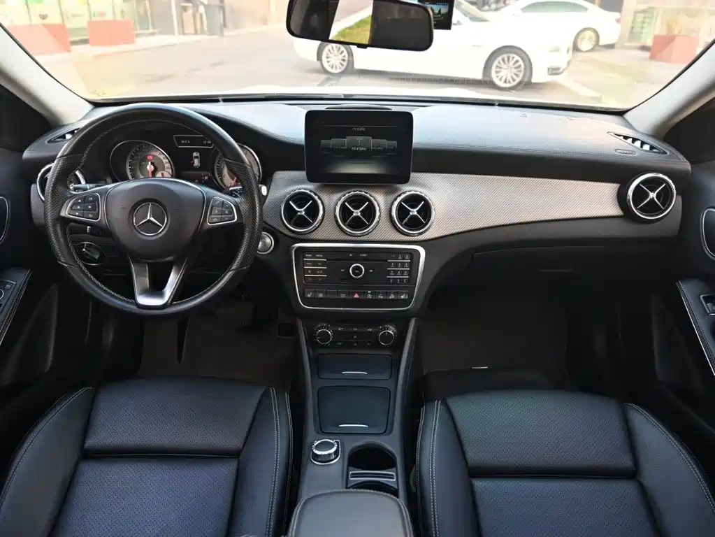 Mercedes-Benz GLA 2016 — фото 6