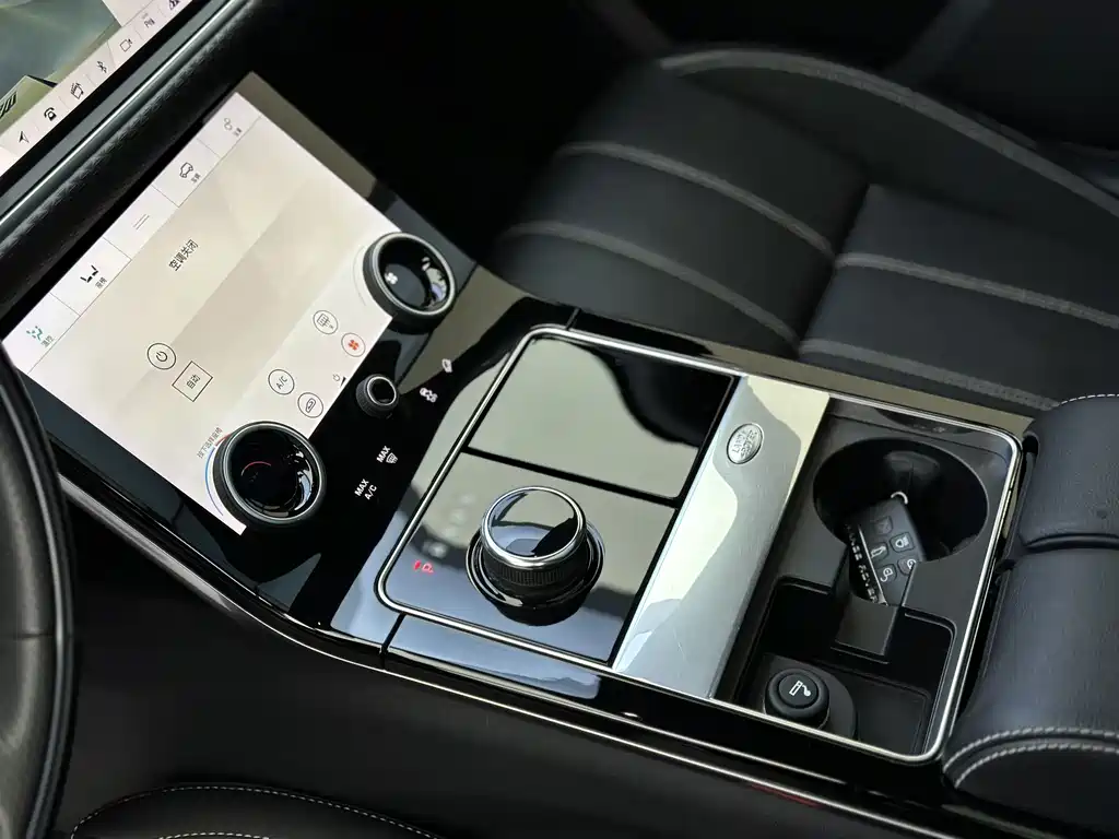 Land Rover Velar 2020 — фото 12