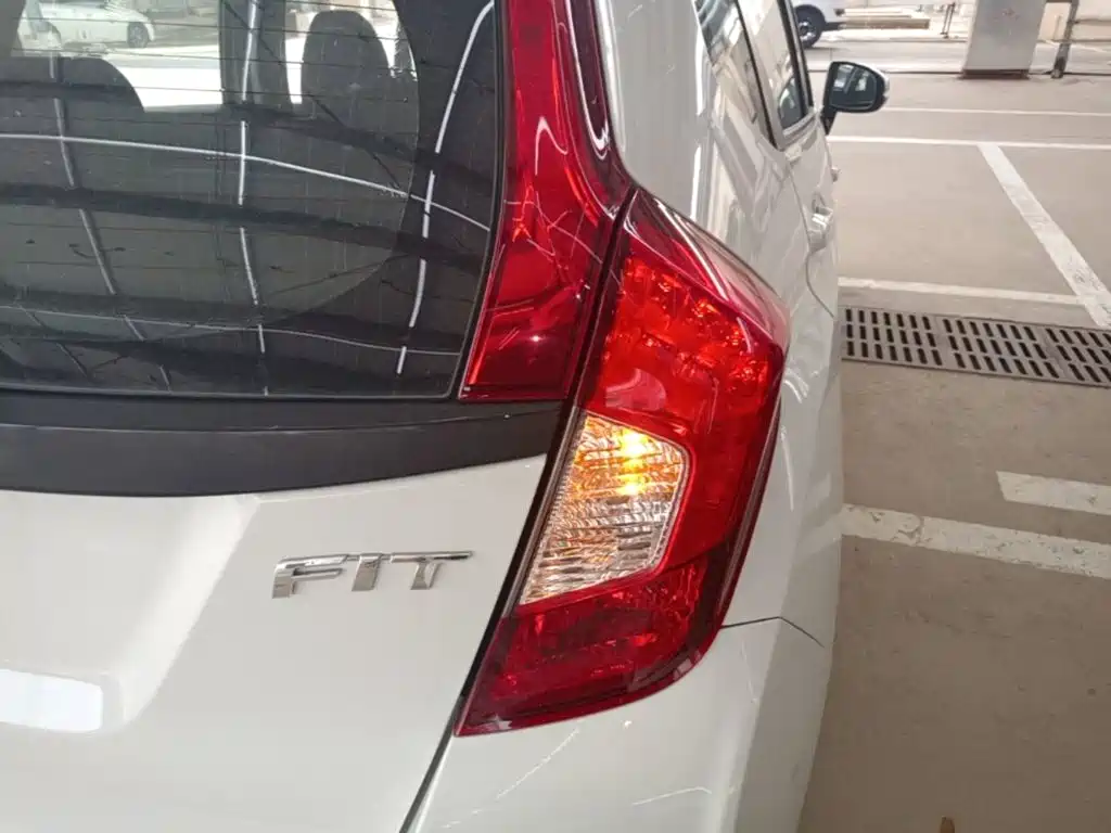 Honda Fit 2015 — фото 8