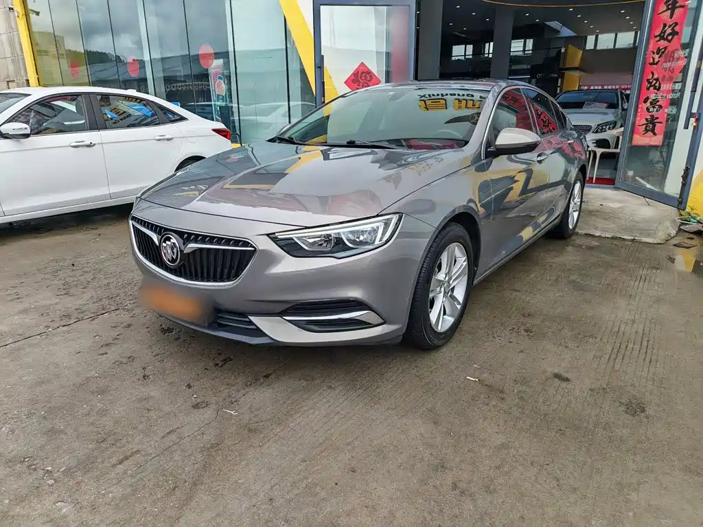 Buick Regal 2018 — фото 1