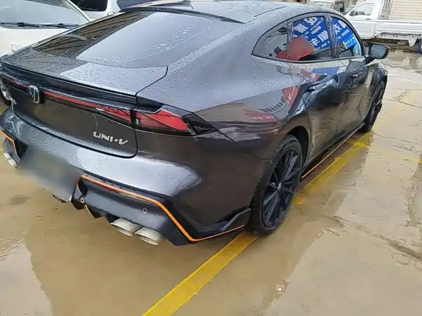 Changan UNI-V 2024