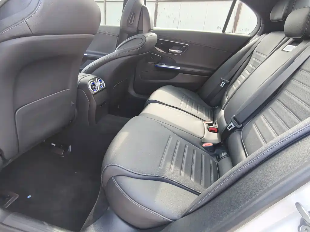 Mercedes-Benz C-Class 2023