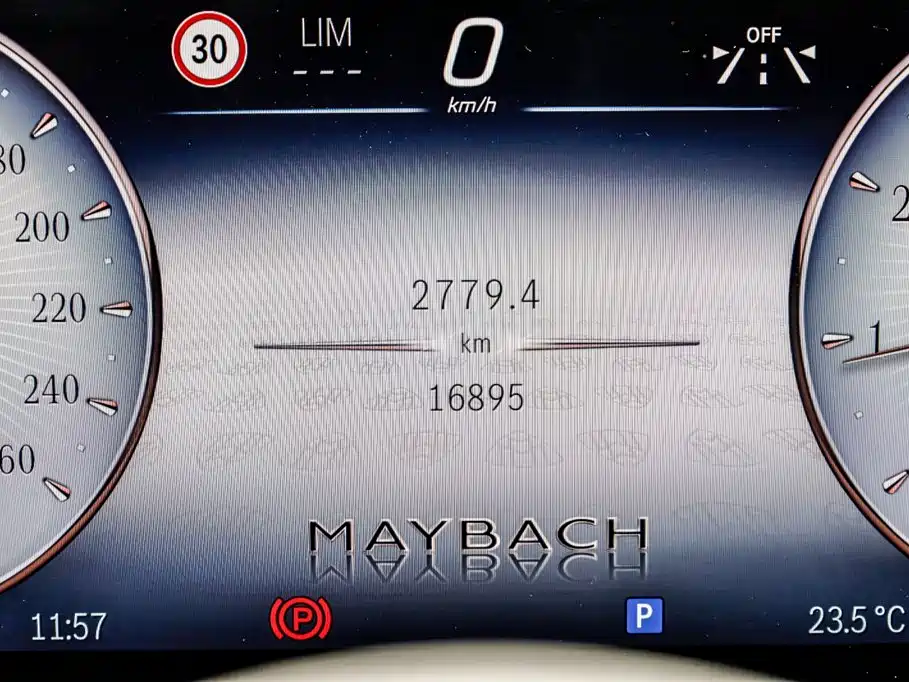 Mercedes-Benz Maybach S-Class 2023 — фото 13