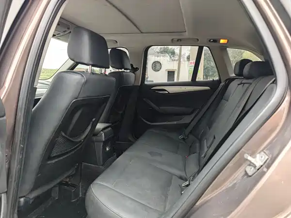 BMW X1 2012