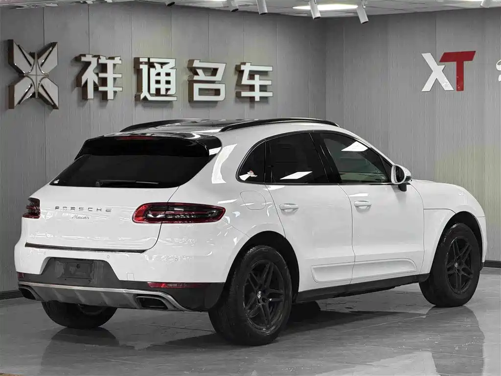 Porsche Macan 2016 — фото 10