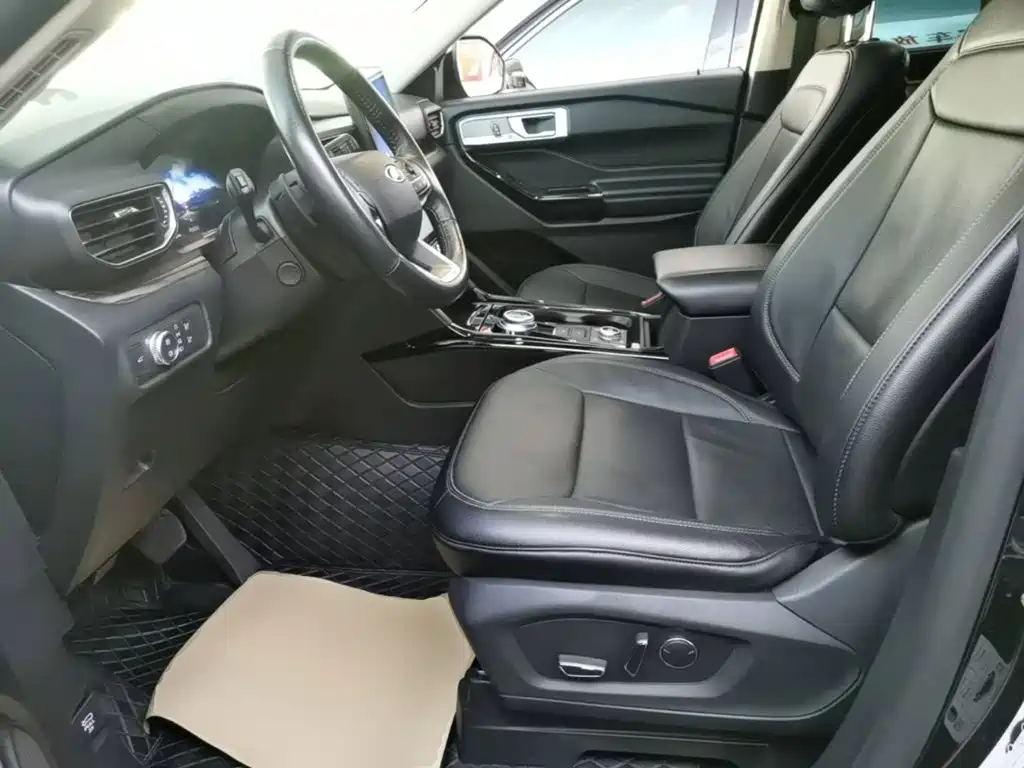 Ford Explorer 2021 — фото 15