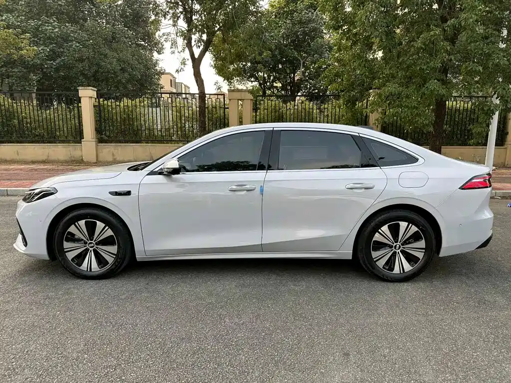 Geely Galaxy A7 EM 2025 — фото 17