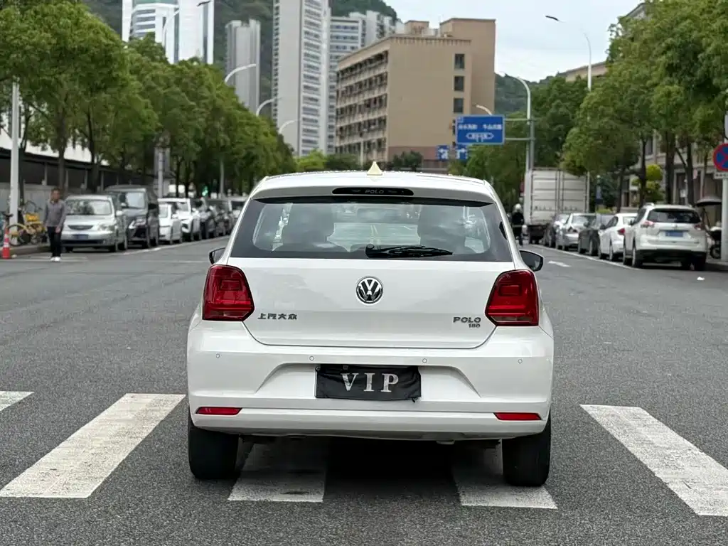 Volkswagen Polo 2017 — фото 16
